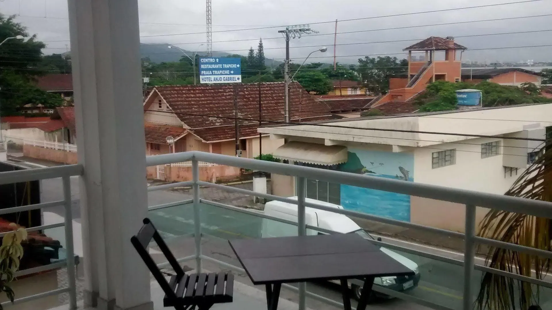פנייה Pousada Ilha Do Itacolomi Com Piscina 2Km Do Beto Carrero